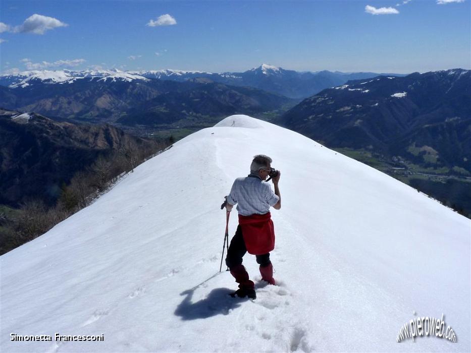 28 Piero si rotola pe foto panoramica.JPG